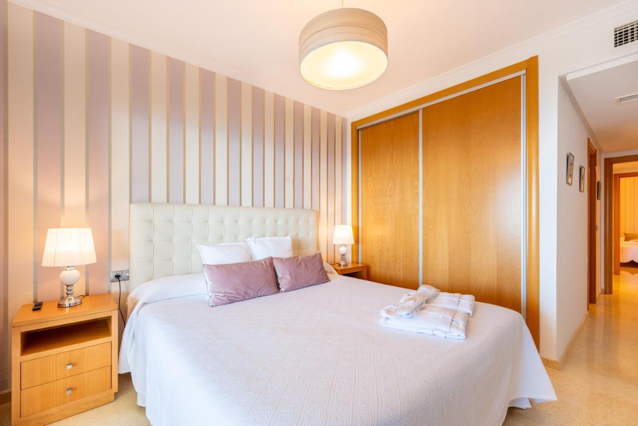Neptuno Malaga Apartamento De Lujo Ринкон-де-ла-Викториа Экстерьер фото